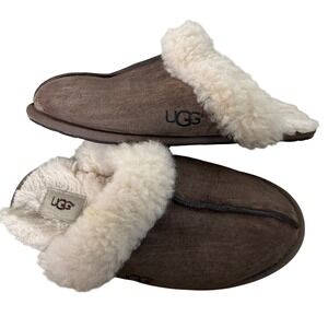 UGG Australia Women's Brown Suede Sheepskin Lined‎ Scuff Slippers Size 9